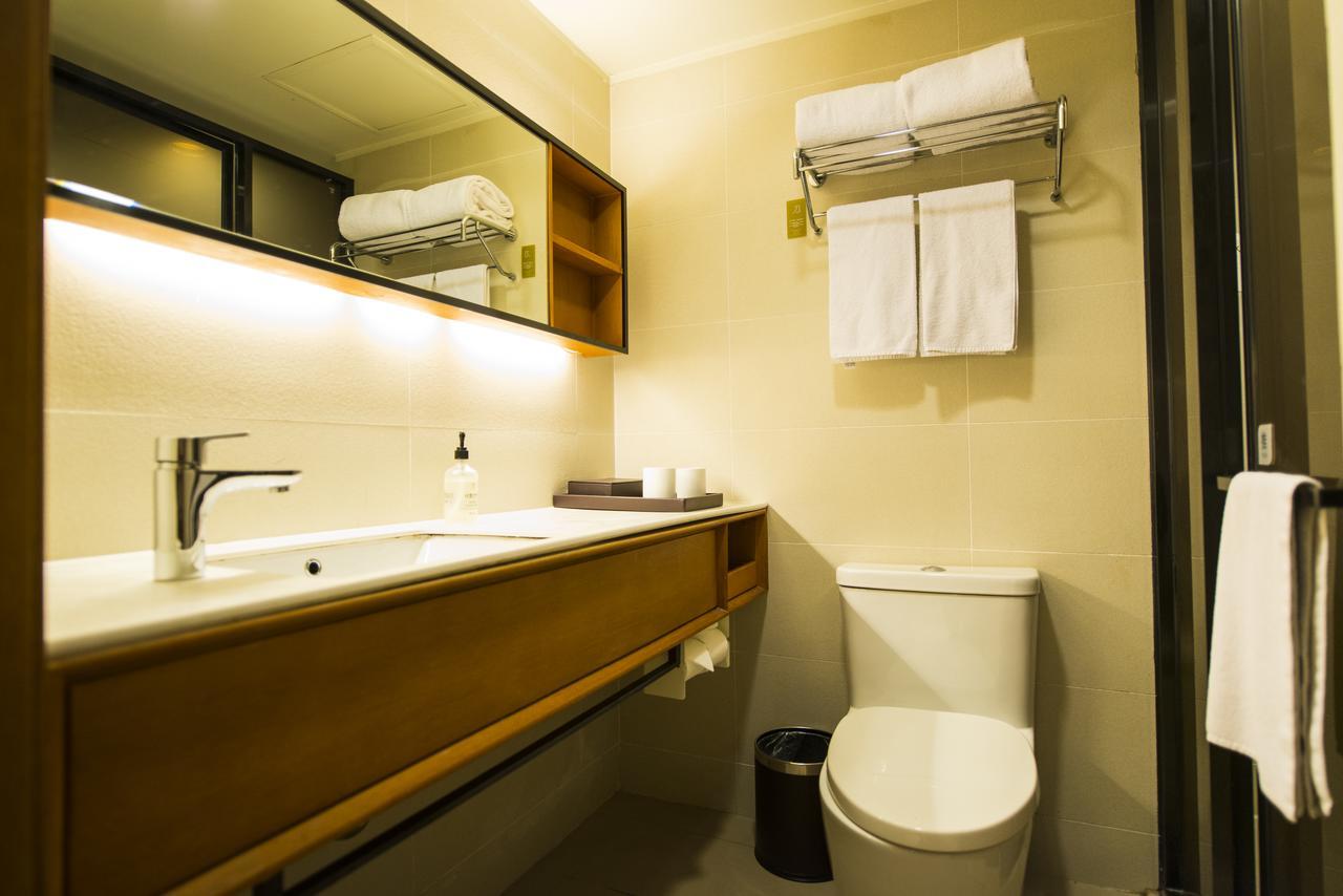 Ji Hotel Shanghai Hongqiao Airport Huqingping Highway Eksteriør bilde